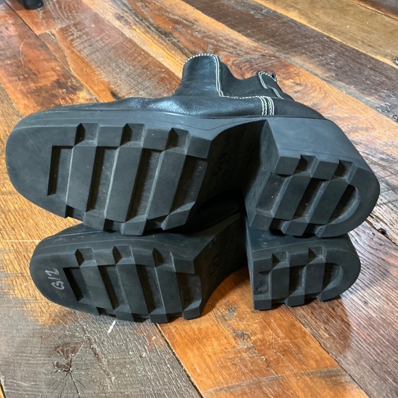 Michael Kors Keisha Black Leather and Textile Ankle Booties Size 8 - Picture 9 of 13